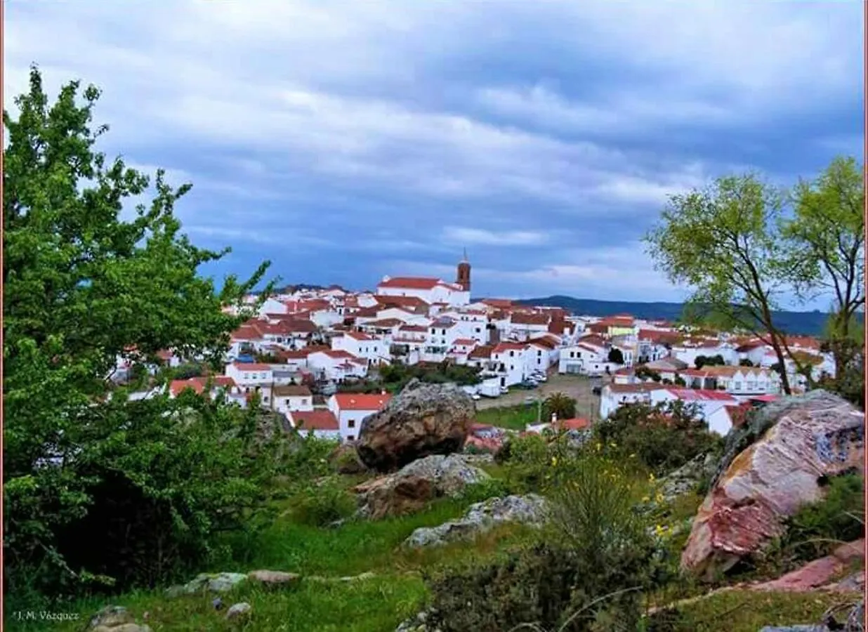 Charming House With Mountain View In Encinasola, Fireplace 0*, Encinasola Spain
